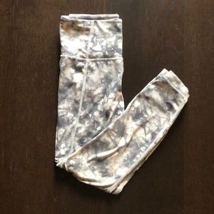 Athleta salutation leggings